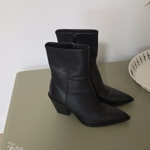 Zara Black Heeled Leather Boots